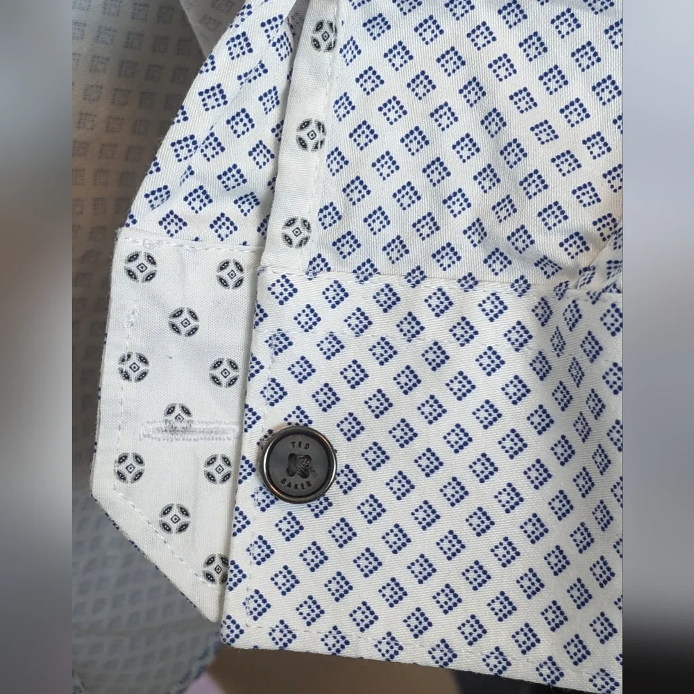 Ted Baker Men's, Navy Patterned Casual Button Down Long Sleeve Shirt, Size 3 - Picture 5 of 8